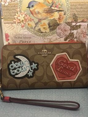 ✨Live Show Listing✨ Coach Wallet